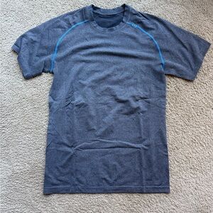 Lululemon Men's Gray Athletic Shirt